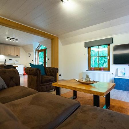 Bills Lodge, Le Plaisir De La Riviere A 2 Minutes Du Centre! Ла-Рош-ан-Арден Экстерьер фото